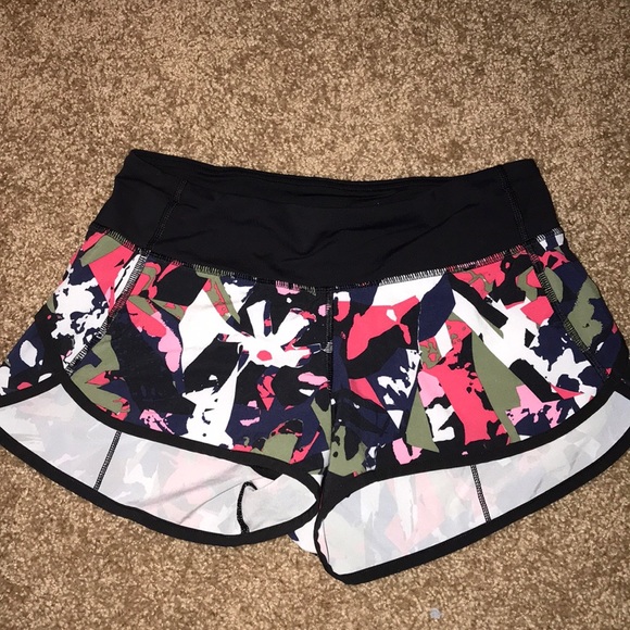 lululemon athletica Pants - Lululemon Printed Running Short
